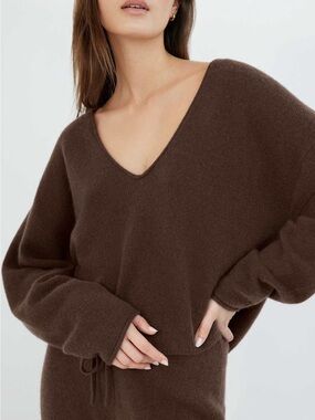 The Group by Babaton LUXE CASHMERE V-NECK SWEATER